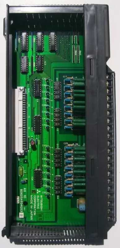 AX10